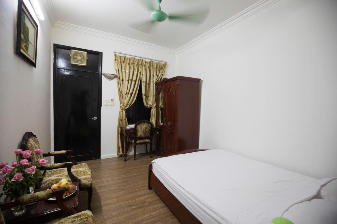 Trang Tien Hotel Hanoi Buitenkant foto