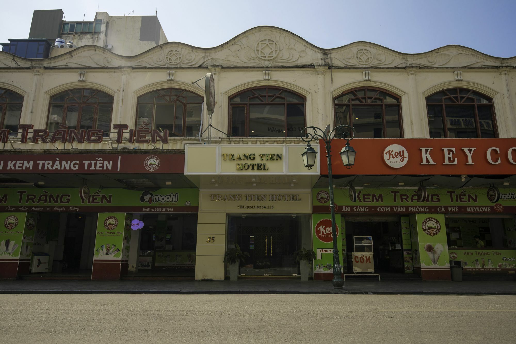 Trang Tien Hotel Hanoi Buitenkant foto